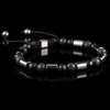 Dreifach Schwarzes V2 Makramee-Armband